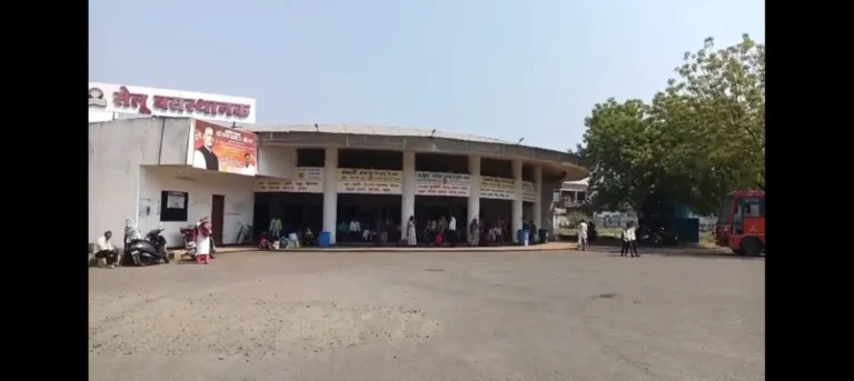सेलू बसस्थानकात प्रवाशांचे हाल; दूषित पाणी, बंद पंखे आणि अमली पदार्थ सेवनाच्या तक्रारींनी नागरिक संतप्त