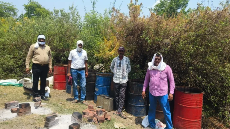 “सेलूत दारूमाफियांवर पोलिसांचा प्रहार ; बोर नदी परिसरात खळबळ”